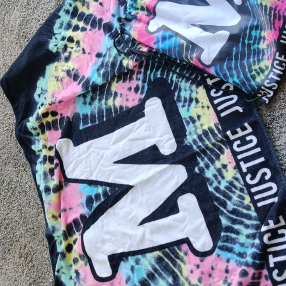 Justice initial "M" Beach towel - Picture 3 of 3